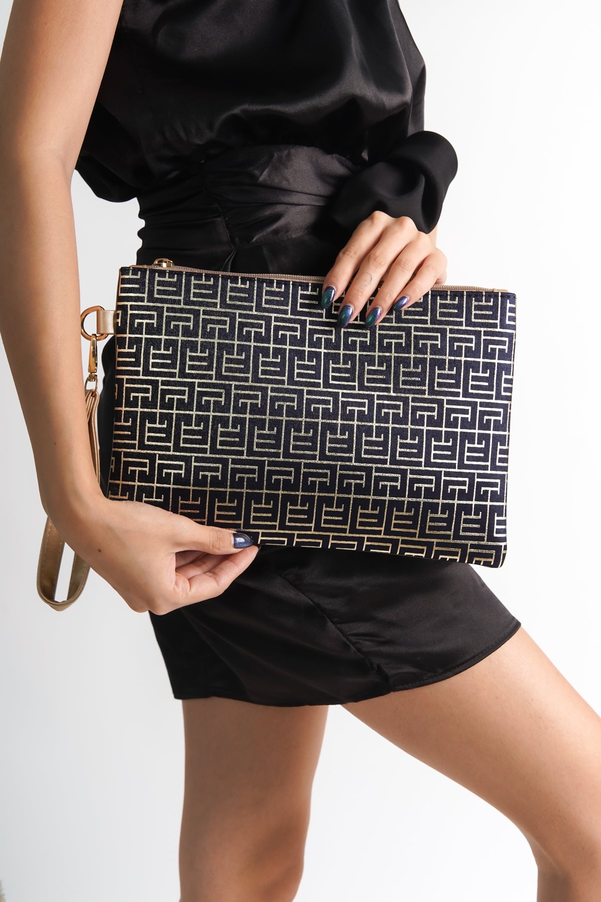 Saten Labirent Desenli Paris Kadın Clutch Çanta